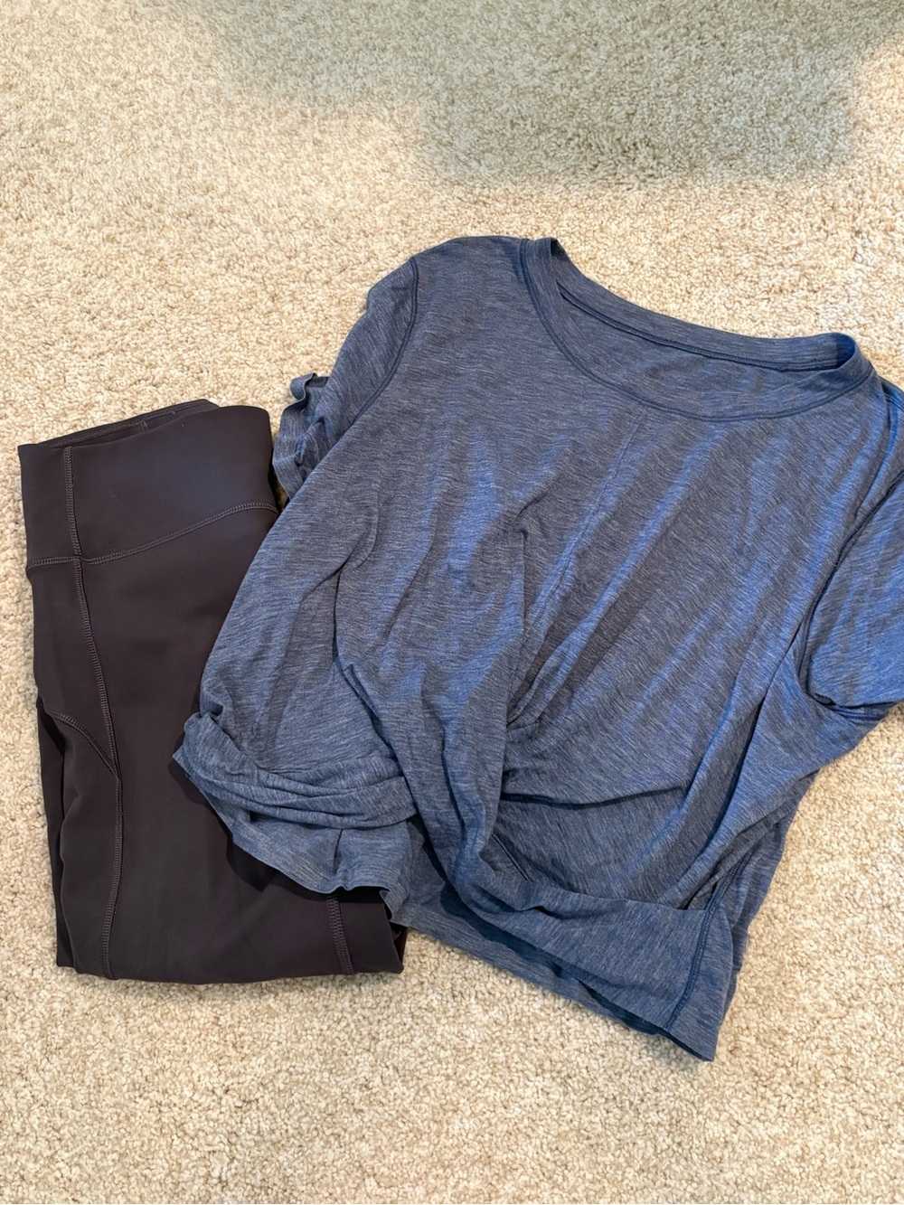 lululemon athletica navy blue tee and black leggings